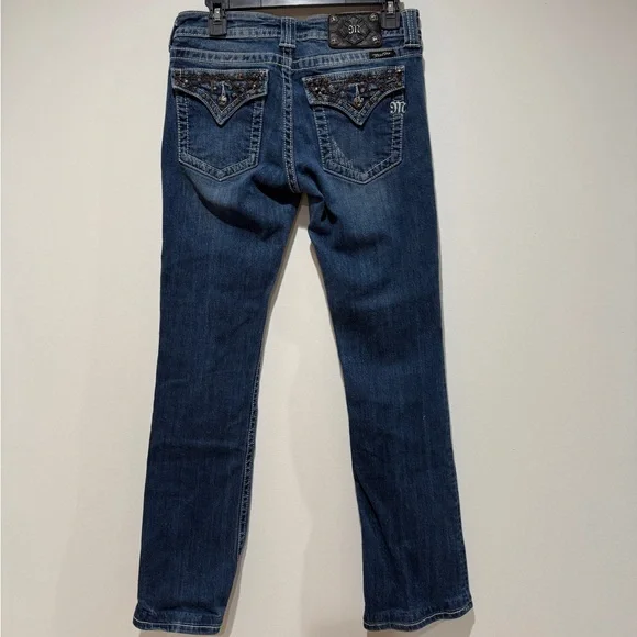Miss Me Women’s Boot Cut Low Rise Jeans Sz 30 Embellished Flap Pocket Cowgirl - Picture 4 of 14